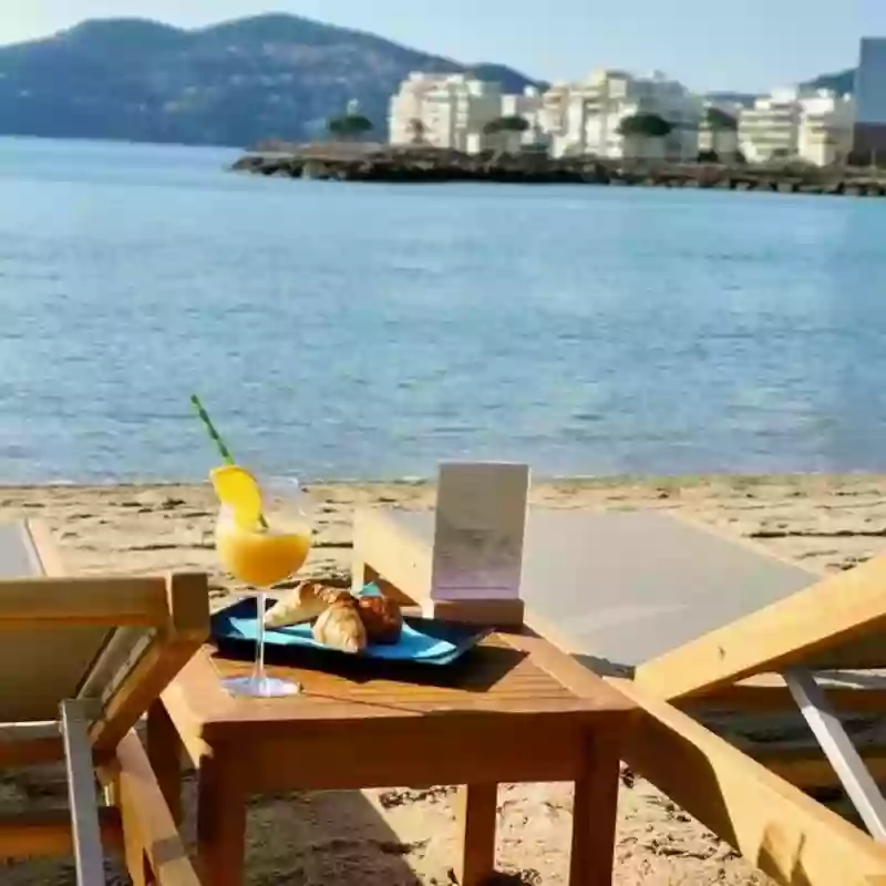 Petit Déjeuner - La Plage - Restaurant Mandelieu La Napoule - Restaurant Musical Cannes